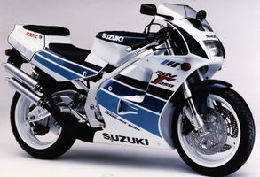 Suzuki RGV 250
